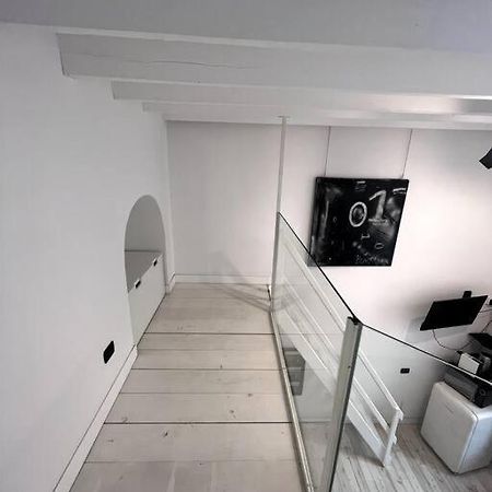 Appartamento Amazing Little Loft In The Center Of Milano Esterno foto