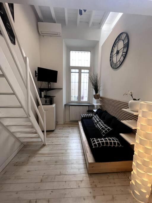 Appartamento Amazing Little Loft In The Center Of Milano Esterno foto